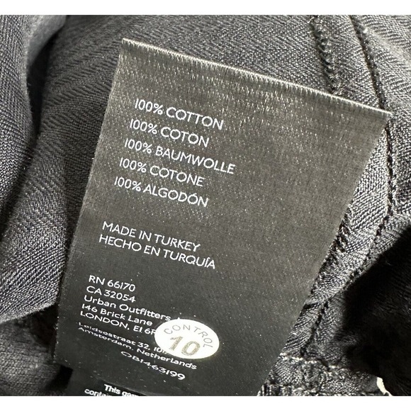 NWOT We The Free Maggie Mid-Rise Cropped Distressed Jeans Women Black SZ 29 - Picture 6 of 6